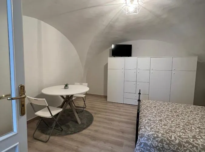 Garruba 20 Howme * Bari